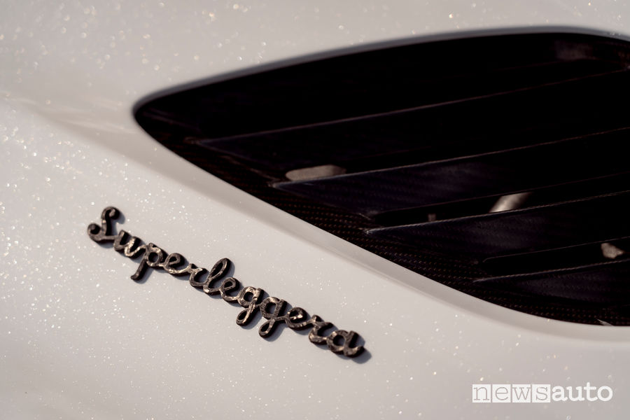 Aston Martin DBS Superleggera Volante badge