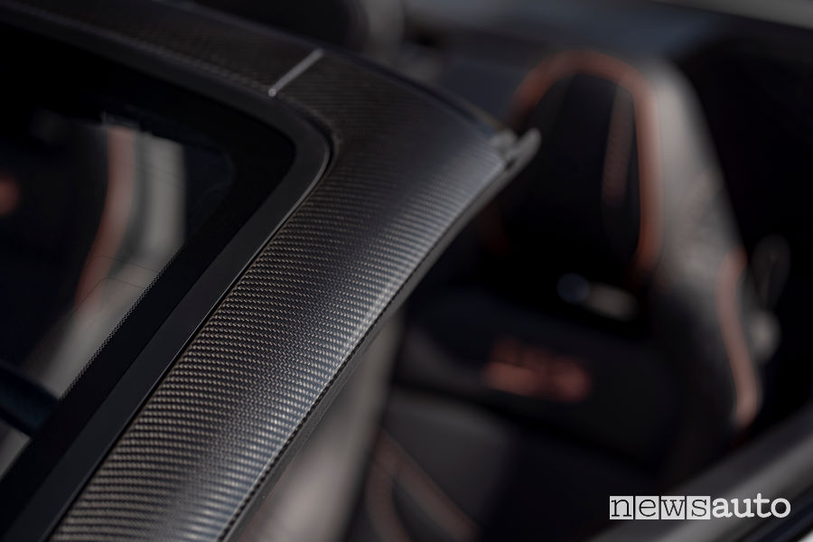 Fibra di carbonio Aston Martin DBS Superleggera Volante