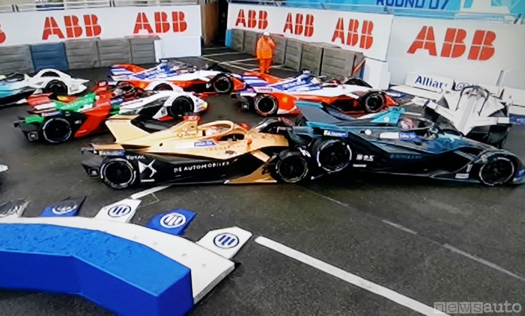 Incidente rocambolesco Formula E ePrix Roma 2019