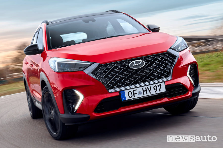Hyundai Tucson N Line in curva