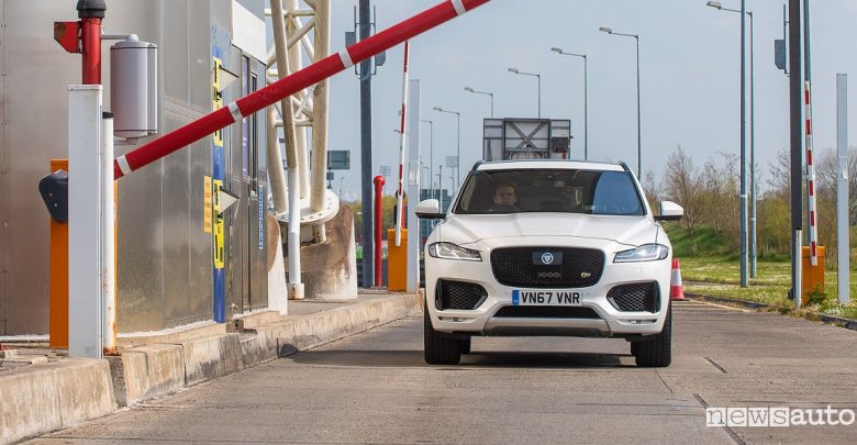 Criptovaluta auto Jaguar Land Rover Smart Wallet