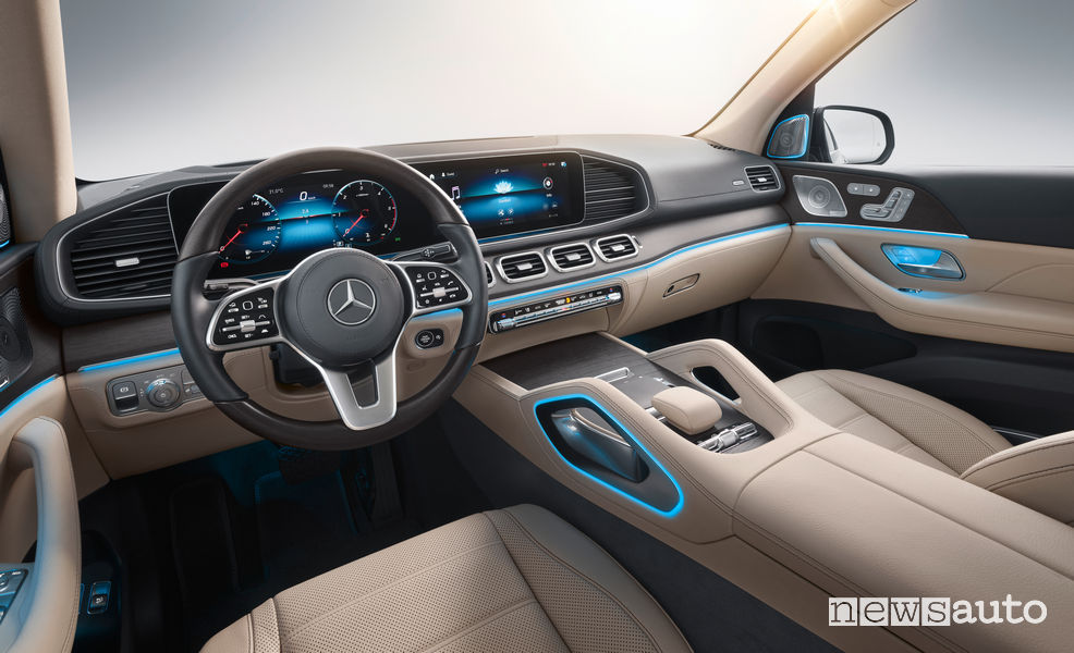 Mercedes-Benz GLS 2019 plancia strumenti