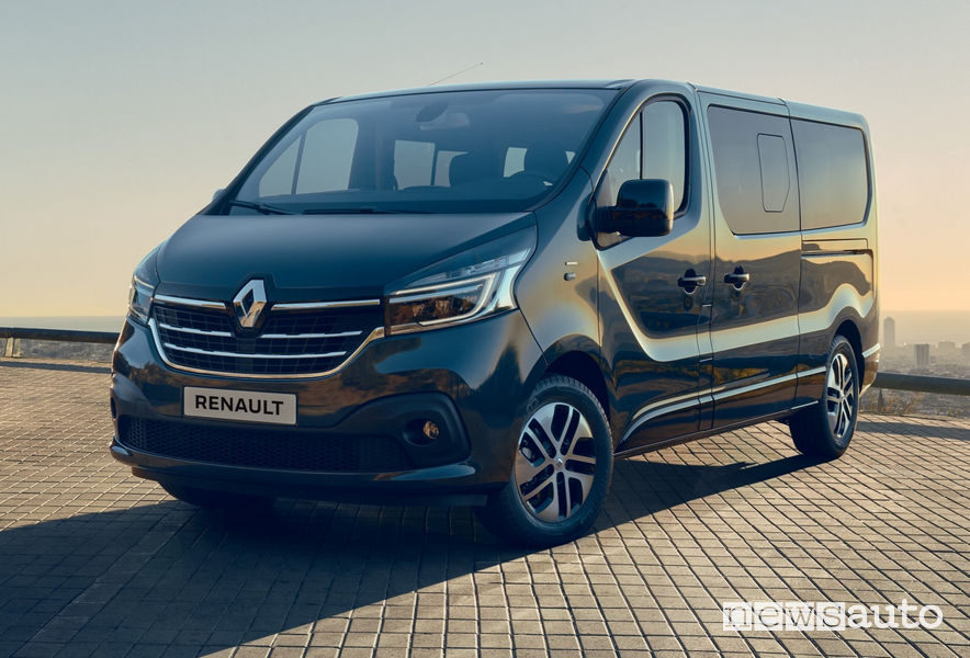 Nuovo Renault Trafic SpaceClass vista di profilo