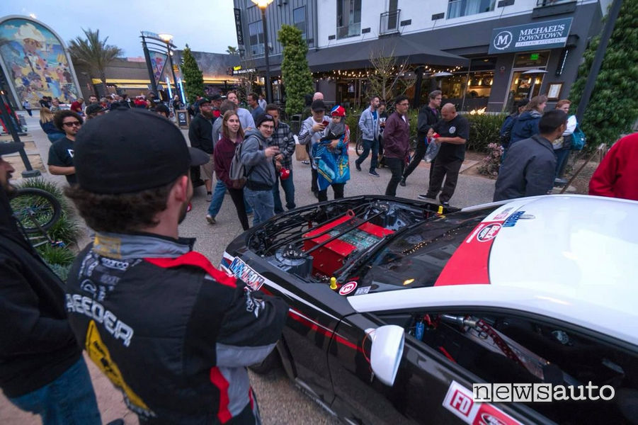 motore elettrico di una Chevrolet Camaro EL1 preparata per le gare drift