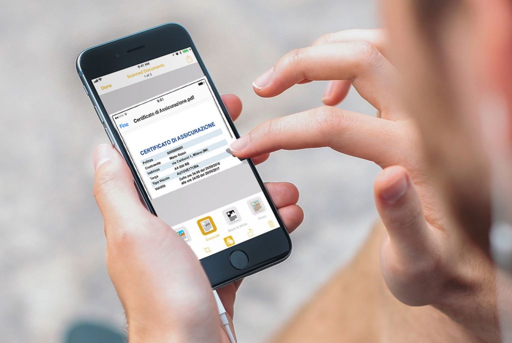 contratto_assicurazione_digitale_smartphone