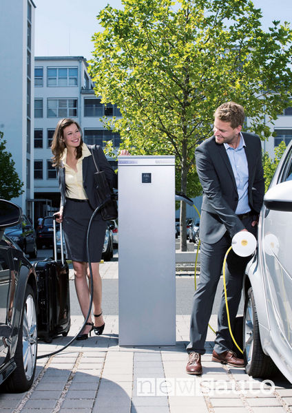 Colonnina ricarica auto elettriche ABL eMC2