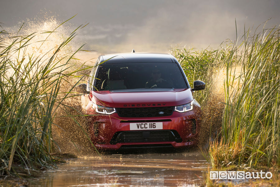 Land Rover Discovery Sport guado