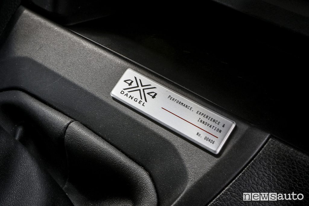 Peugeot Traveller 4x4 by Dangel