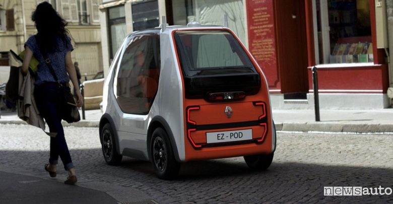Renault EZ POD auto robot a guida autonoma