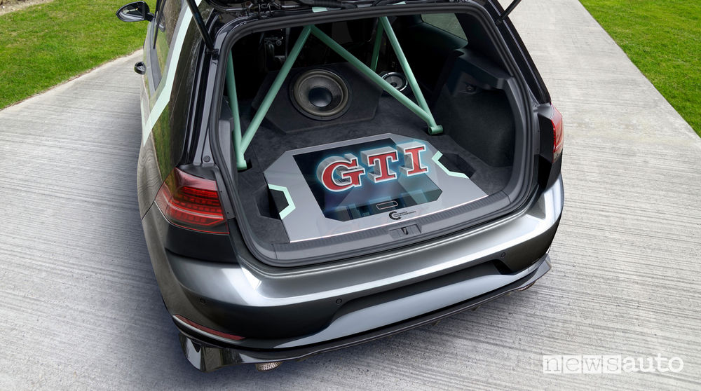 Prototipo Volkswagen GTI Aurora al Worthersee 2019 proiettore olografico