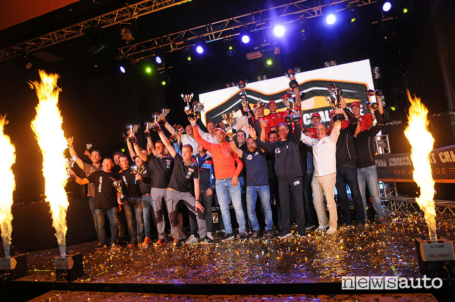 Podio finale con tutti i vincitori al Morocco Desert Challenge 2019