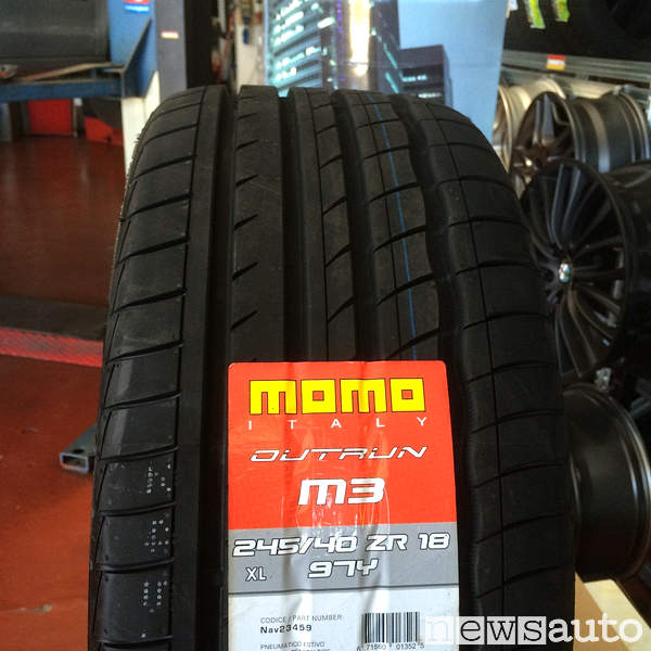 Pneumatici MOMO Outran M3 245/40 ZR18