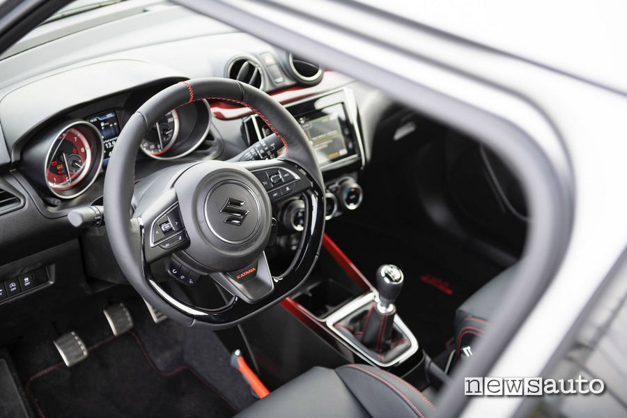 suzuki swift sport katana interni