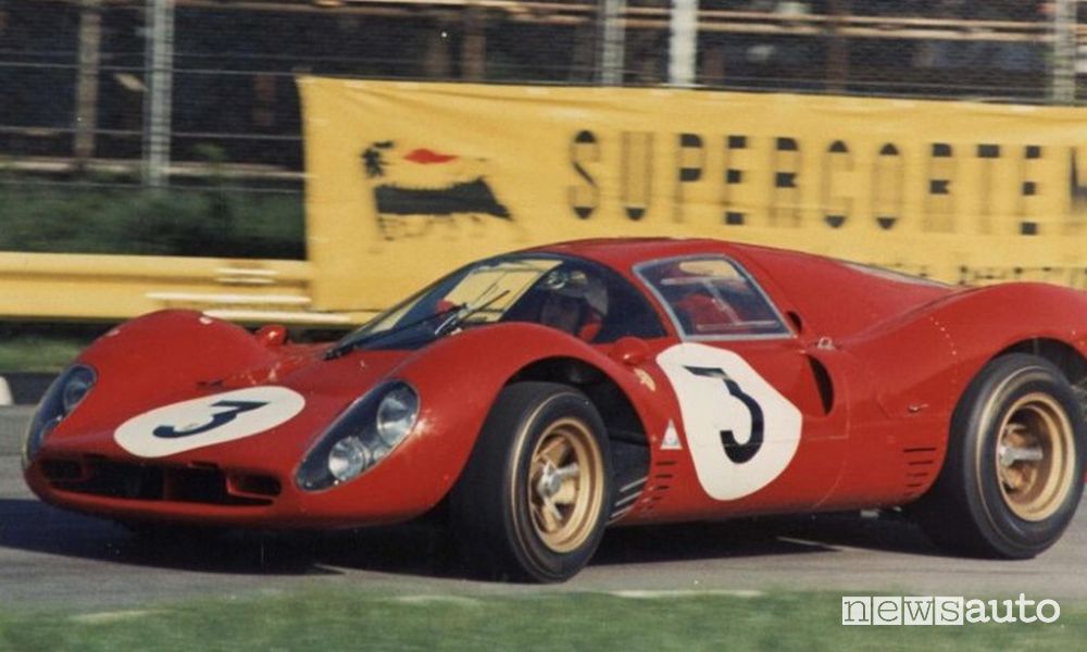 La Ferrari 330 P4 Coupé nel 1967.