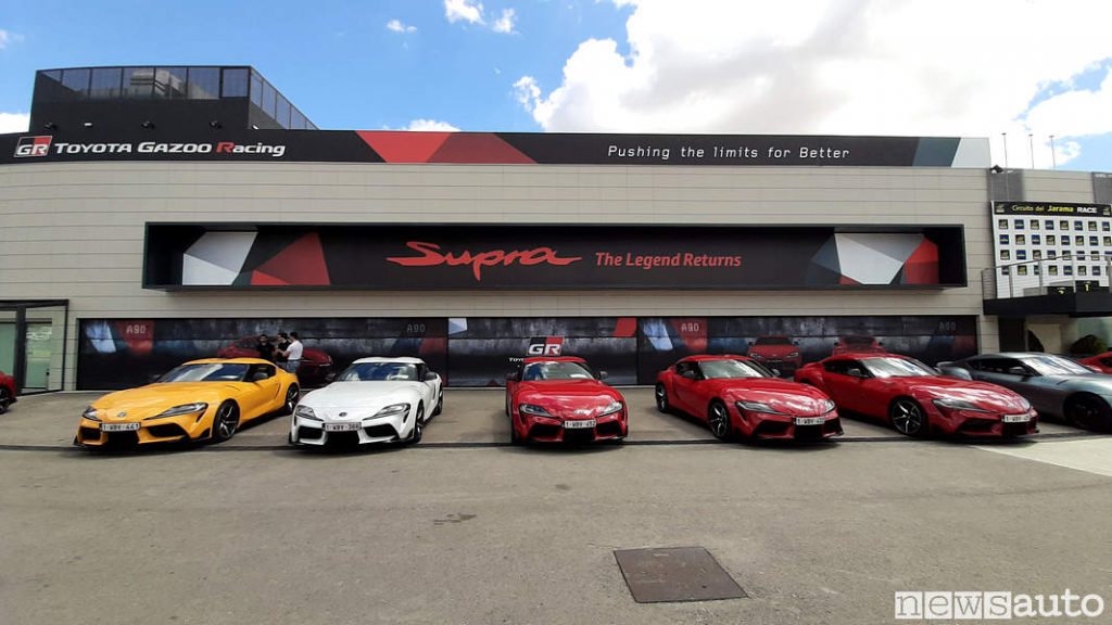 Le Toyota GR Supra schierate sul circuito di Jarama in Spagna dove le abbiamo provate in pista