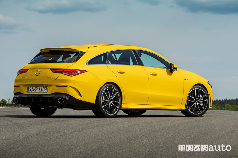 Mercedes-AMG CLA 35 4Matic Shooting Brake vista posteriore