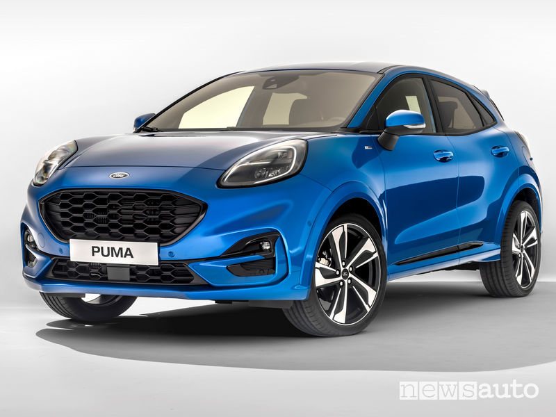 Nuova Ford Puma ST-Line vista di profilo suv crossover