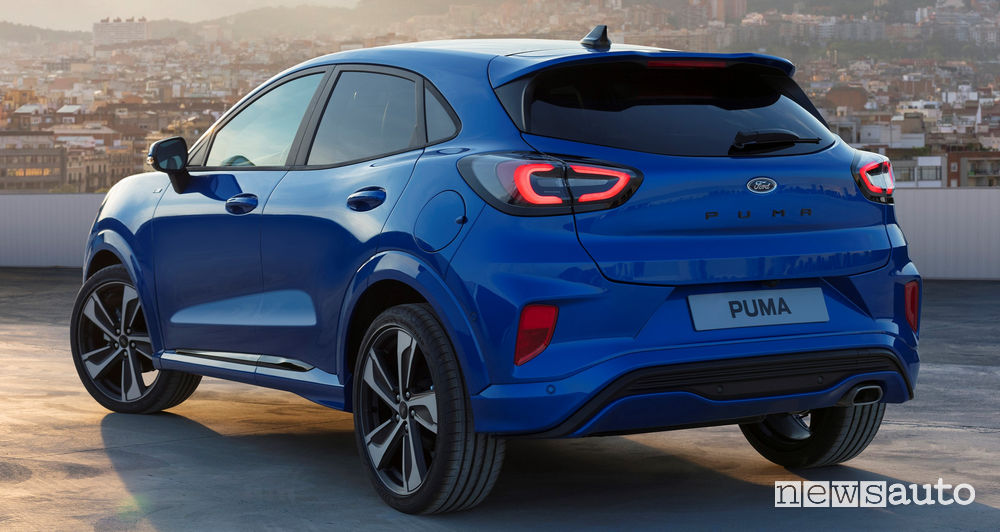 Nuova Ford Puma ST-Line vista posteriore