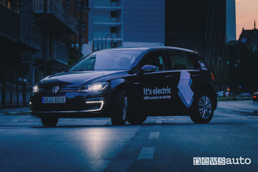 Car Sharing WeShare Volkswagen We