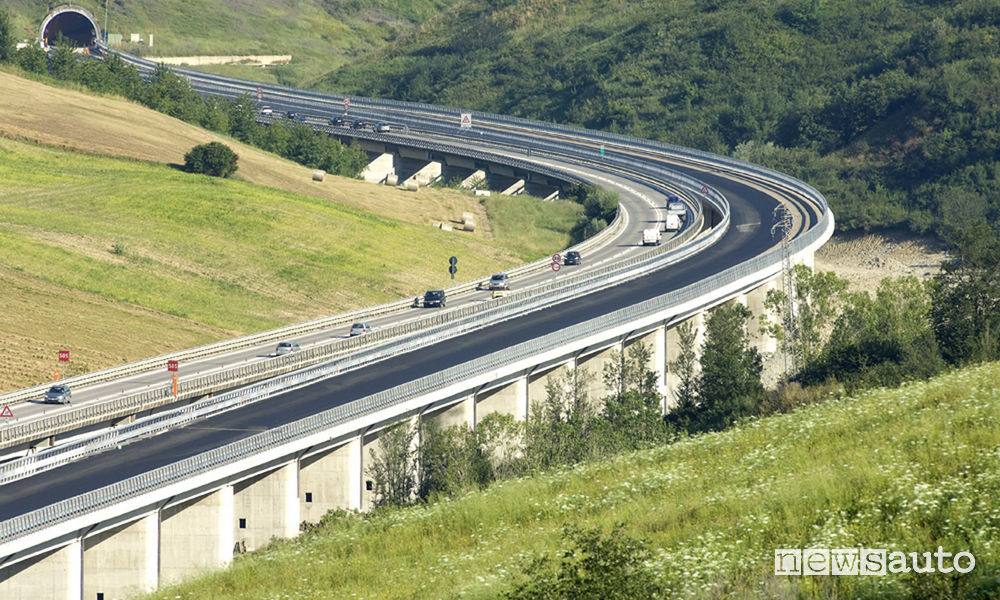 Aumento tariffe Autostrada A24 e A25 Strada dei Parchi Roma-L'Aquila
