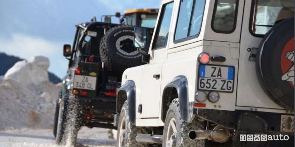 Land Rover Defender tour delle cave a Carrara 4x4 Fest 2019