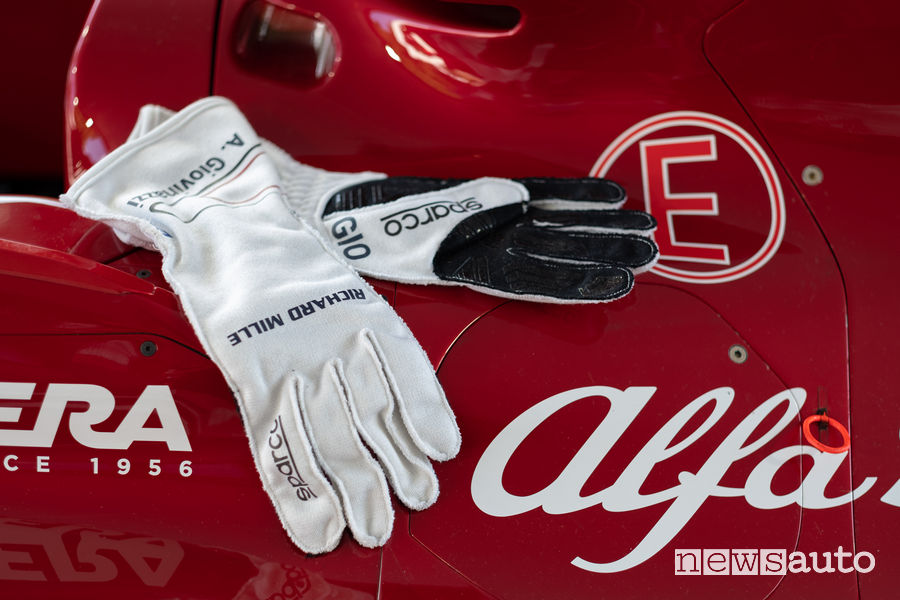 Guanti Biometrici Sparco F1 di Antonio Giovinazzi Alfa Romeo Racing