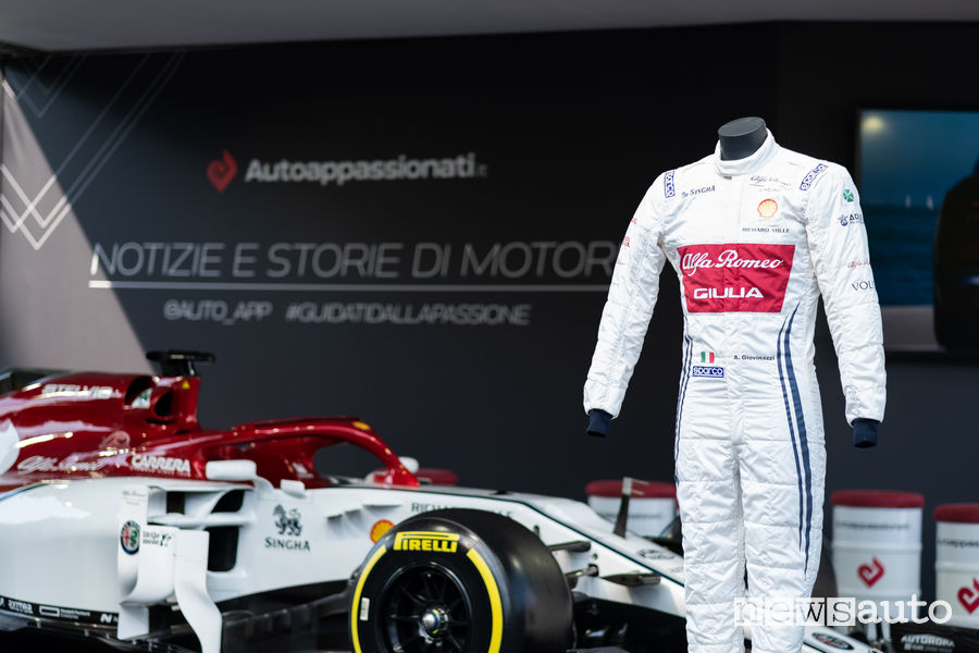 Tuta Sparco F1 di Antonio Giovinazzi Alfa Romeo Racing