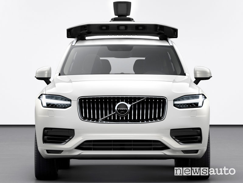 Volvo XC90 prima auto di serie a guida autonoma sviluppata insieme ad Uber