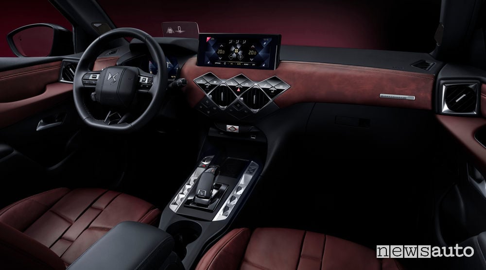 DS 3 Crossback La Première abitacolo