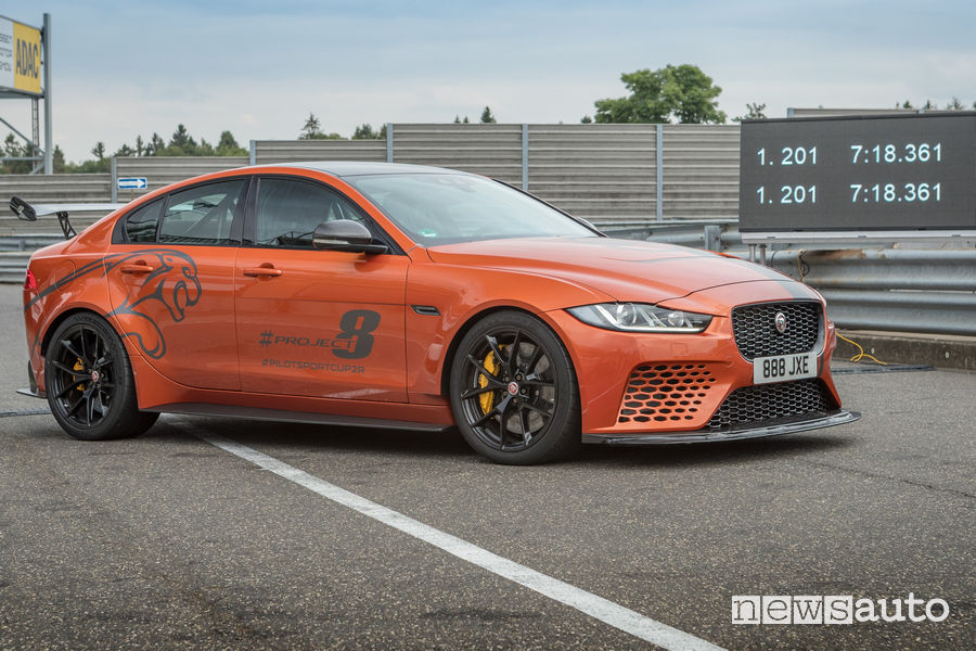 Jaguar XE SV Project 8 nuovo record al Nürburgring