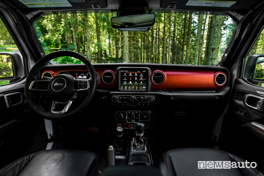 Jeep Gladiator Rubicon plancia strumenti