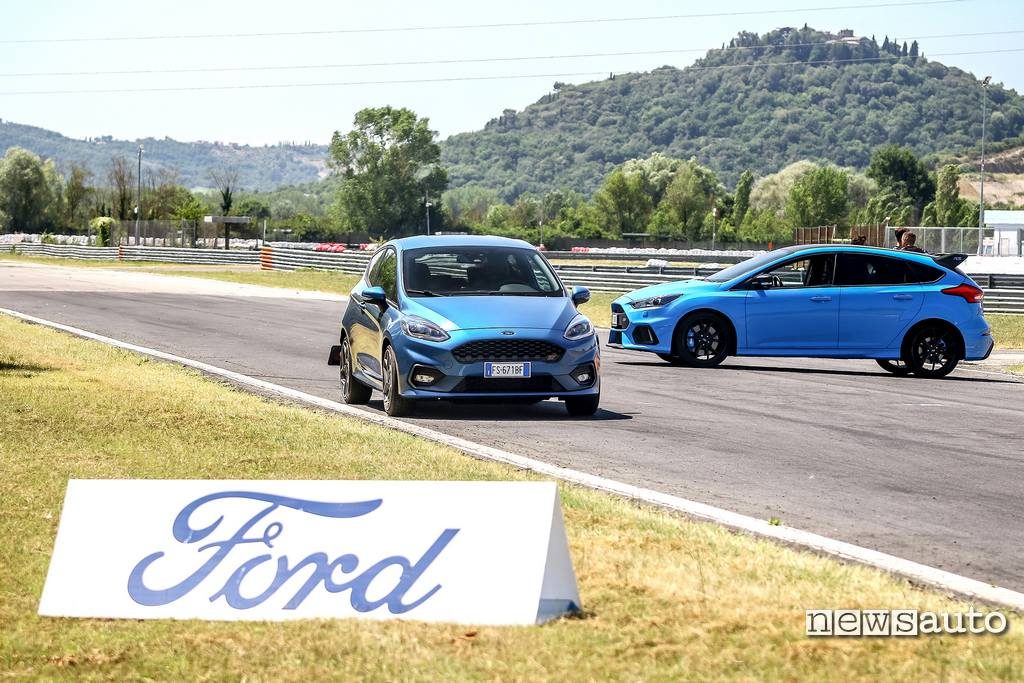 Magione Ford Fiesta ST e Ford Focus RS della Ford Performance Driving University
