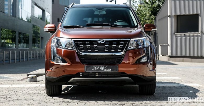 Mahindra XUV500 2019