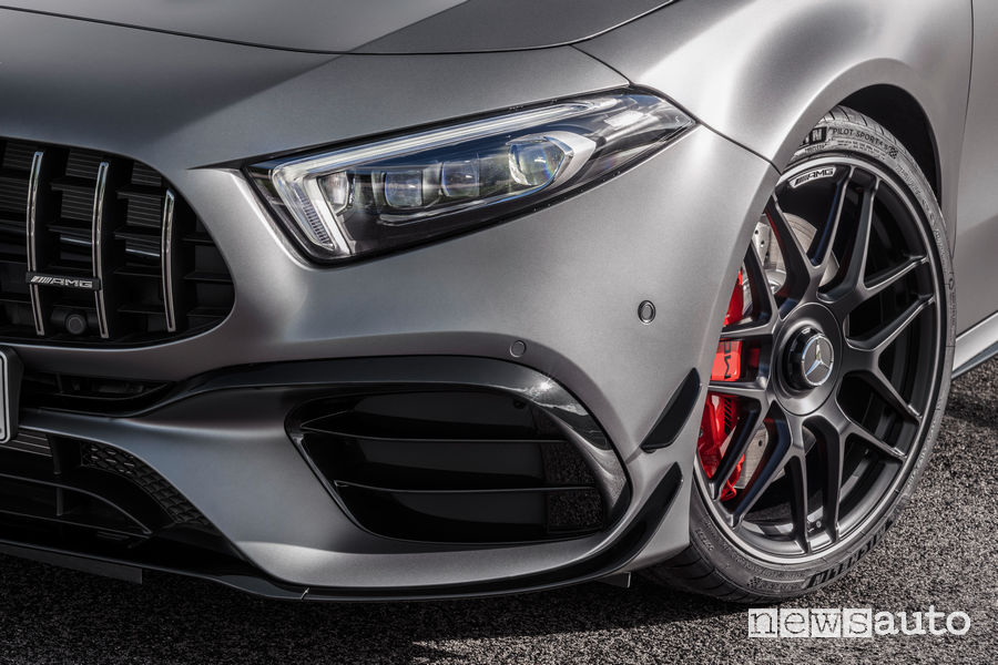 Mercedes-AMG A 45 S 4MATIC+ impianto frenante