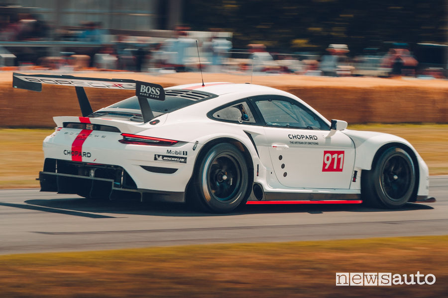 Nuova Porsche 911 RSR vista posteriore al Goodwood Festival 2019