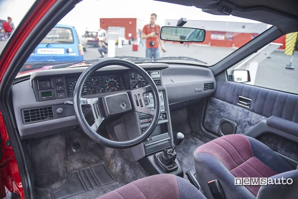 Renault Fuego Turbo interni 1983