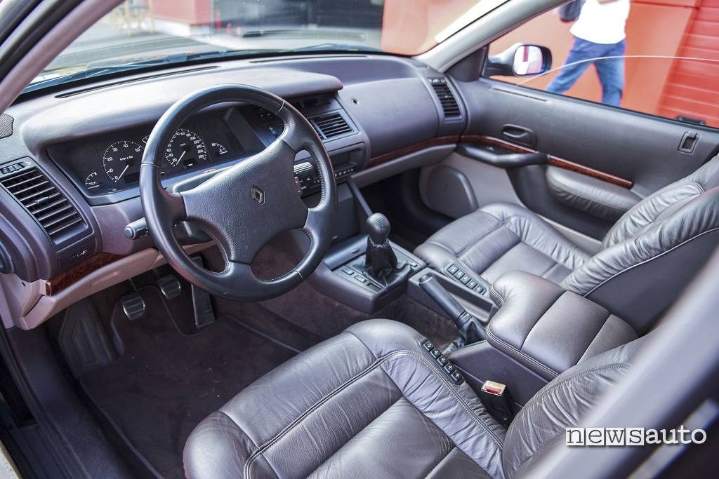 Renault Safrane biturbo interni 1993