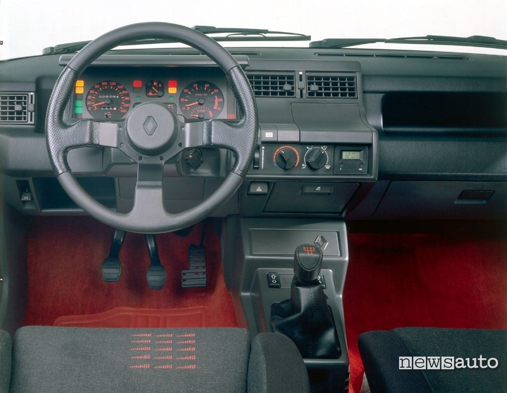 Renault 5 GT Turbo Interni 1985