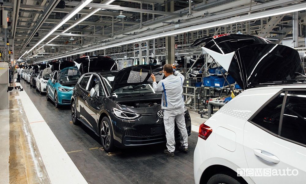 Fabbrica Volkswagen auto elettriche Zwickau, con l'auto elettrica, crisi posti di lavoro