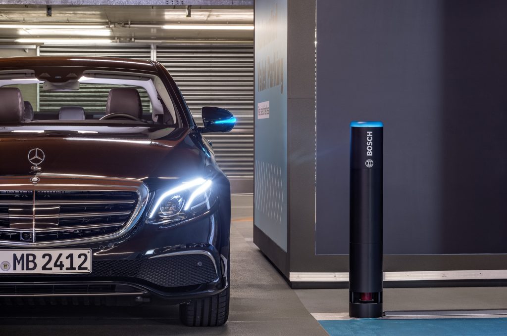 Infrastruttura Bosch per il parcheggio automatico con vetture Daimler