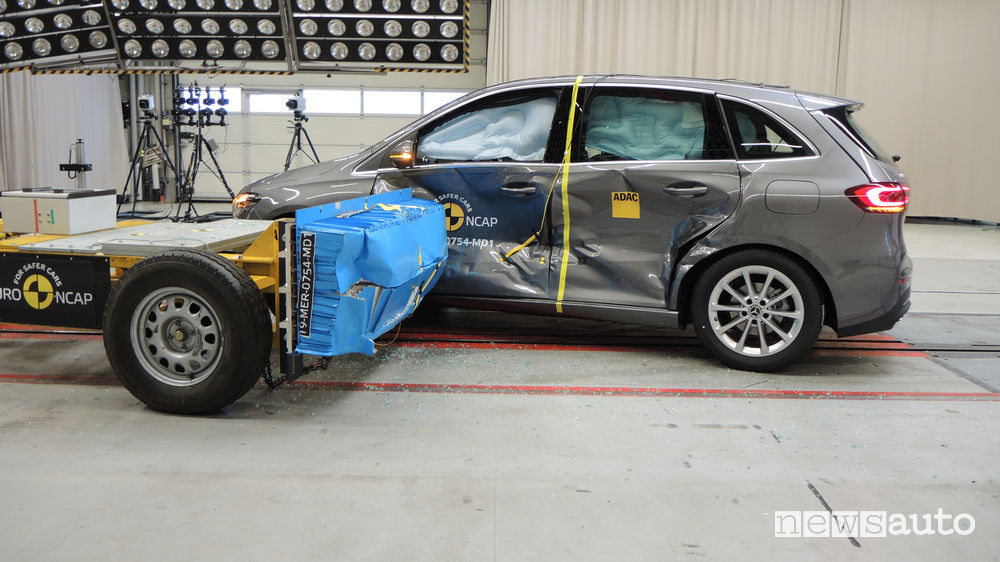 Crash test Euro NCAP laterale Mercedes-Benz Classe B