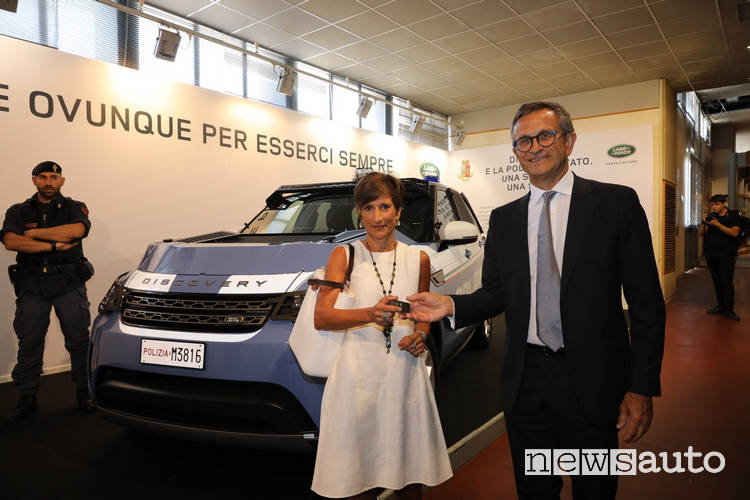 Land Rover Discovery polizia Daniele Maver presidente Jaguar Land Rover Italia