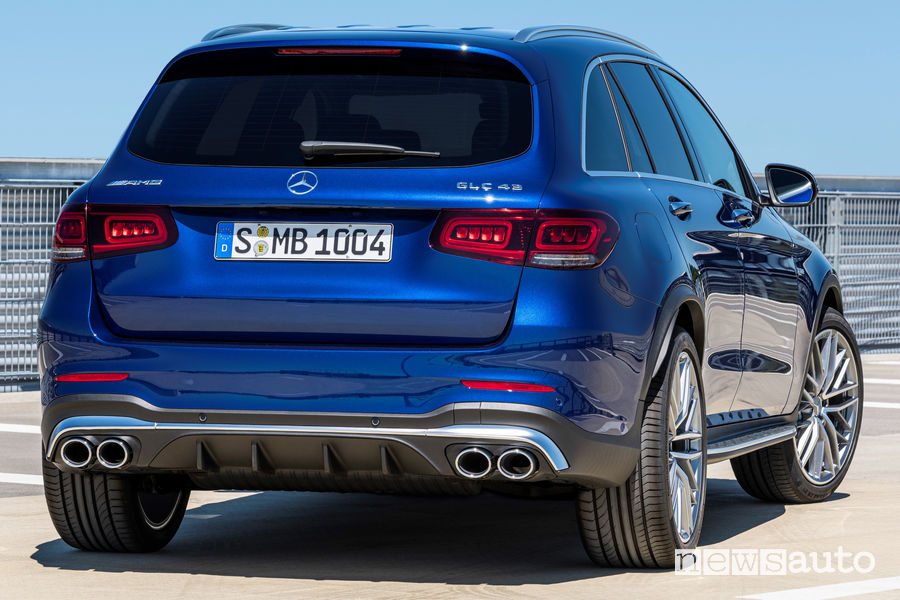 Mercedes-AMG GLC 43 4Matic SUV vista posteriore