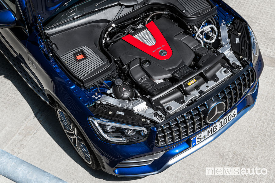 Mercedes-AMG GLC 43 4Matic SUV vano motore V6 Biturbo 3.0 390 CV