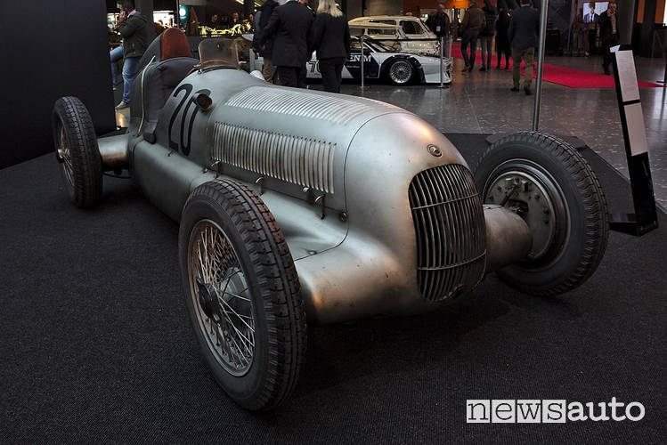 Mercedes-Benz W25