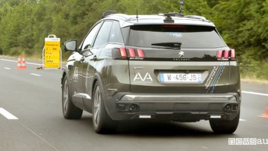 Guida autonoma in autostrada Peugeot 3008