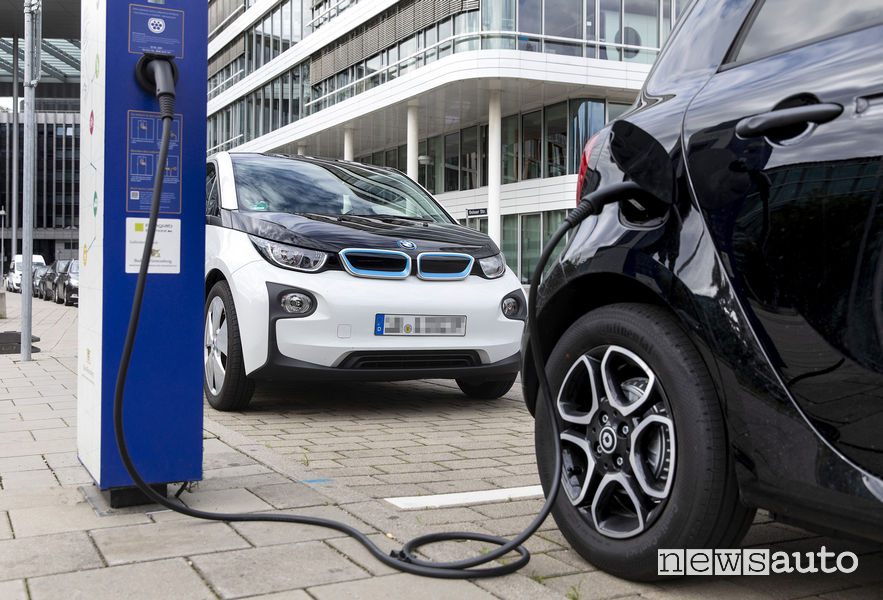 Durata batterie auto elettriche ricarica