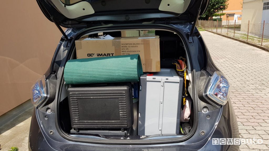 viaggio auto elettrica renault zoe