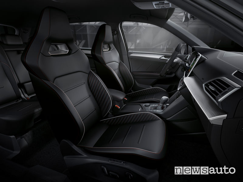Seat Tarraco ibrida plug-in PHEV FR sedili anteriori
