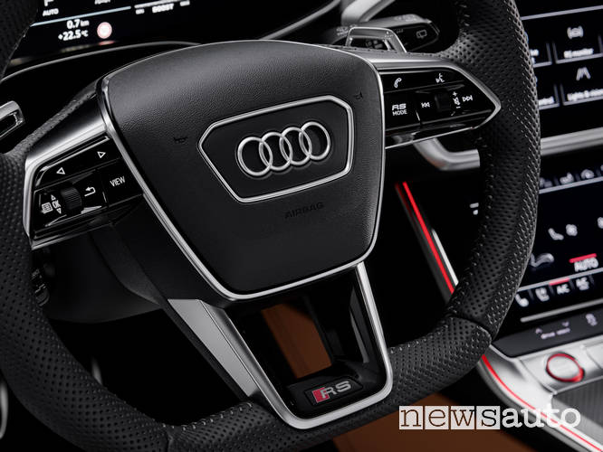 Audi RS6 Avant 2020 sterzo progressivo